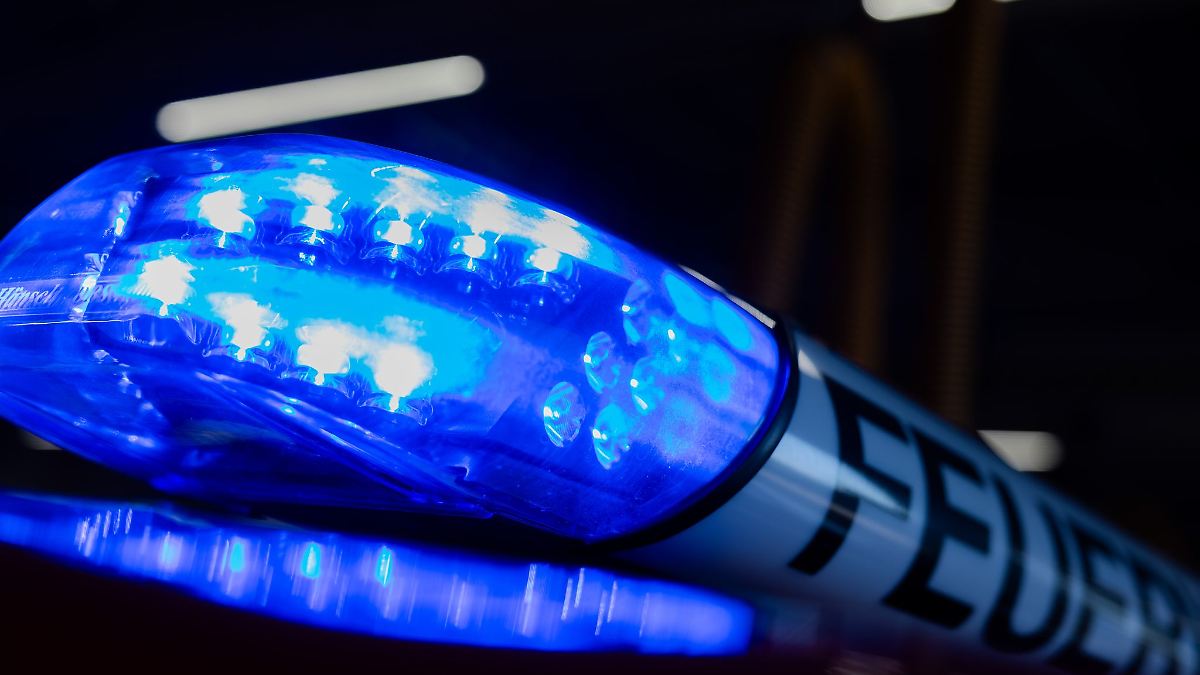 Sechsstelliger Schaden nach Lagerhallenbrand in Niederbayern