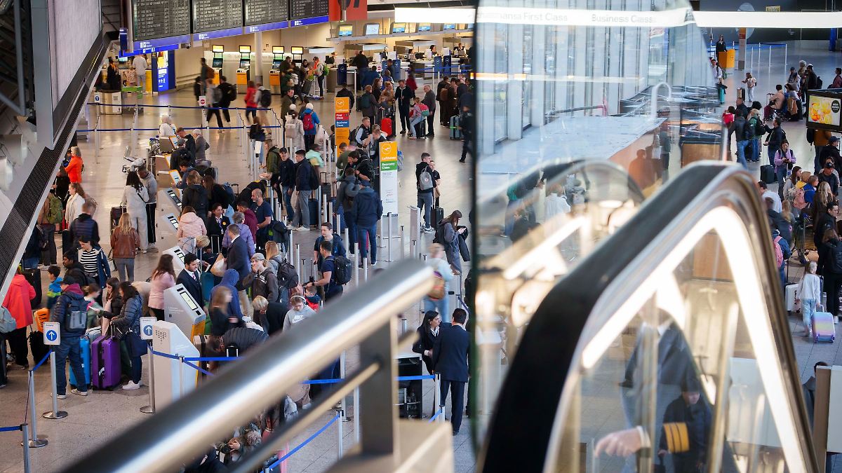 Flughafensprecher: Erstes Ferienwochenende läuft rund