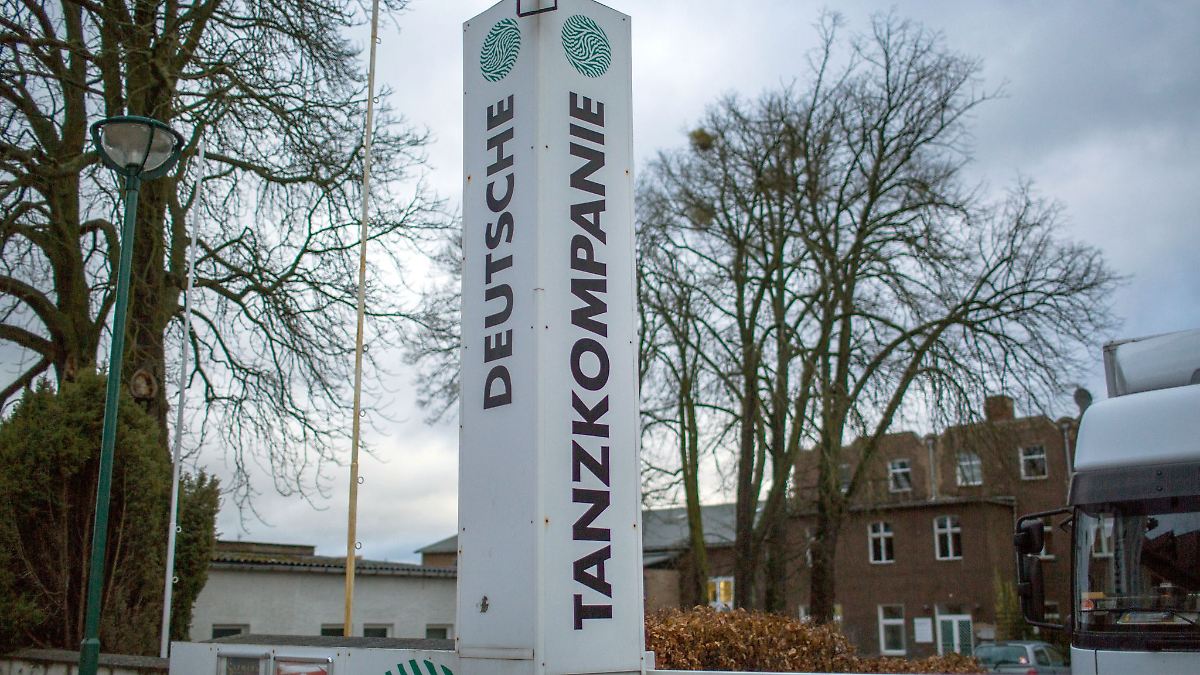Finanzkrise der Deutschen Tanzkompanie Neustrelitz