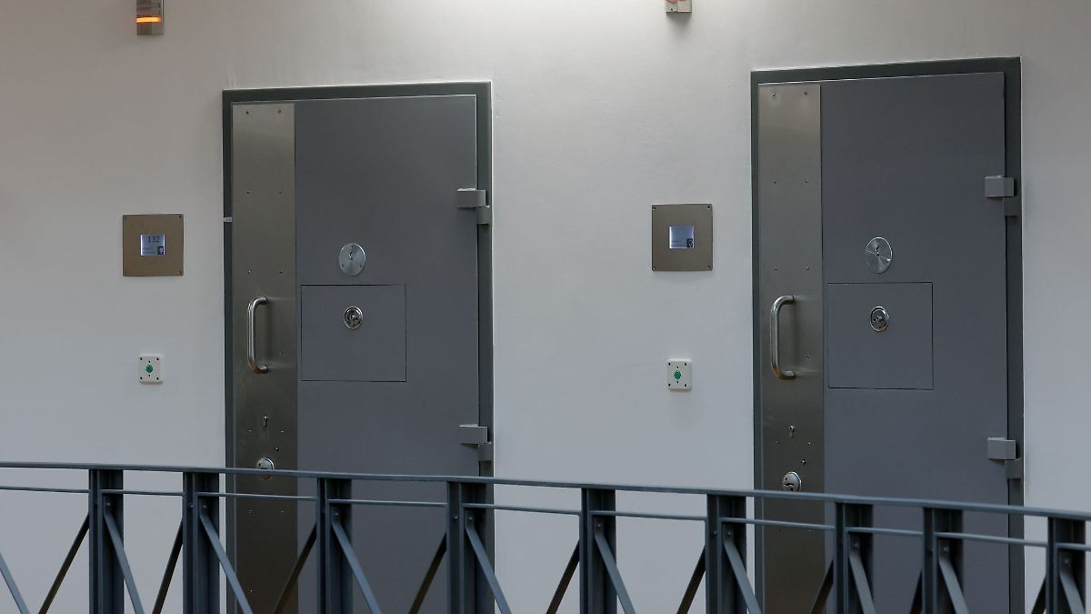 Wie oft Drogen in Gefängnissen entdeckt werden