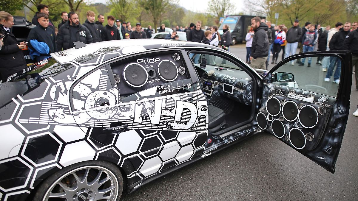 Autoliebhaber treffen sich zu "Harzer Oster-Tuning"