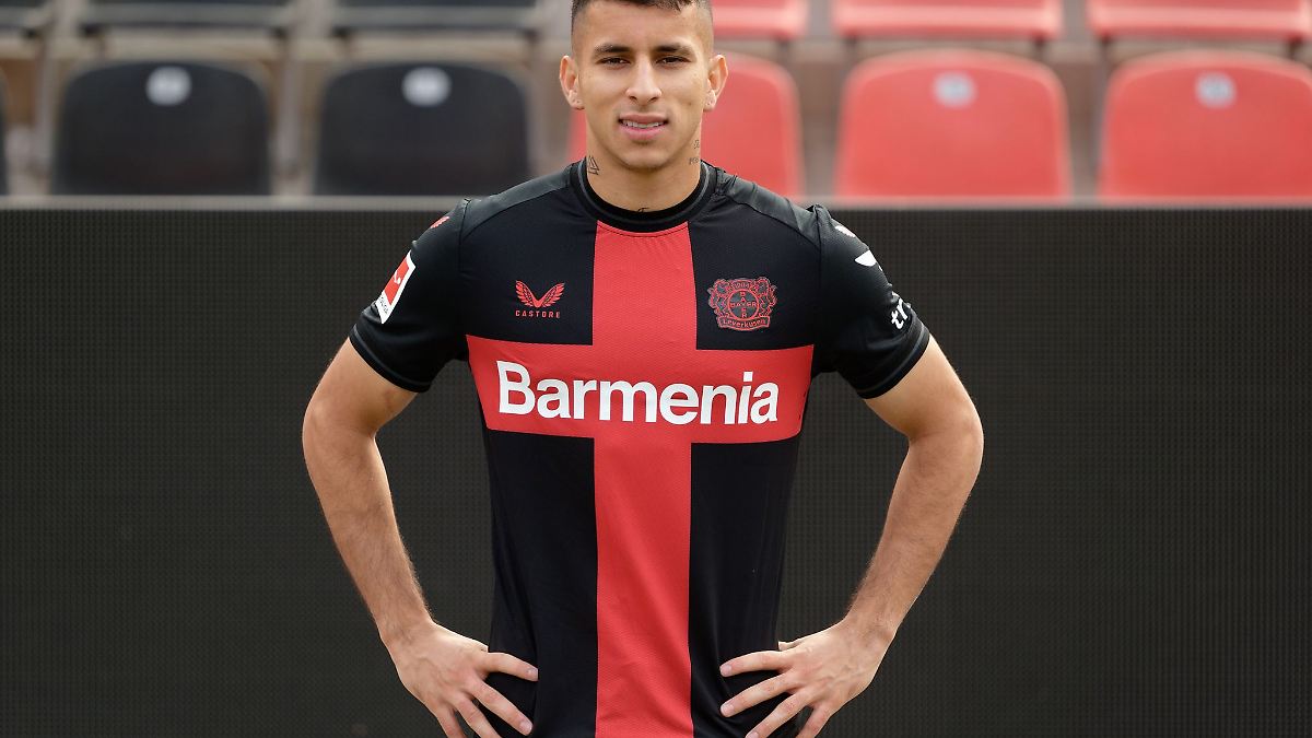 Gustavo Puerto wechselt fest aus Leverkusen zu Hull City