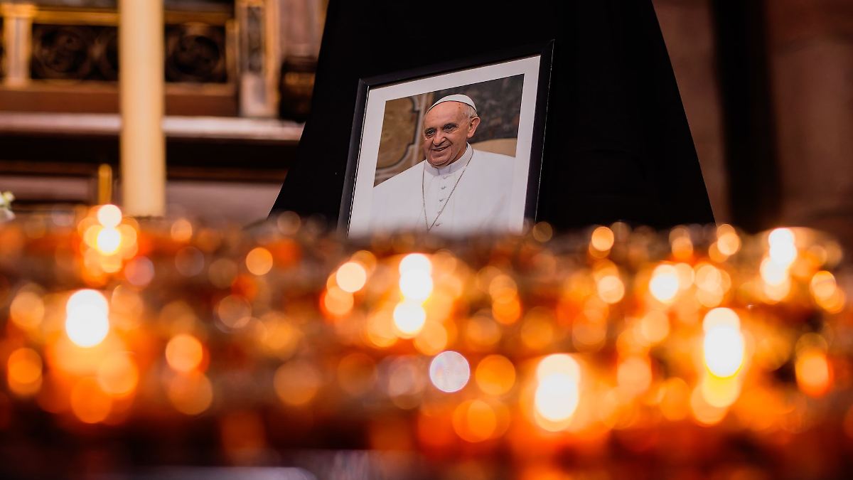 Trauerbeflaggung in Hessen nach Tod des Papstes