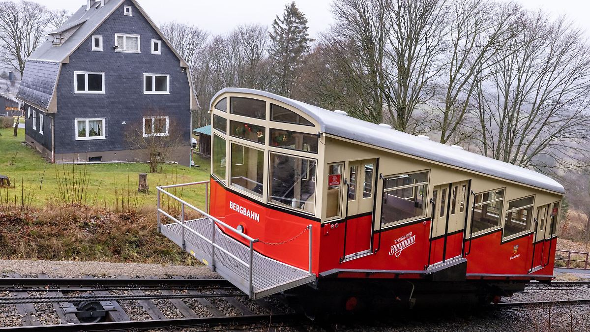 Berg- und Schwarzatalbahn starten Festjahr mit Nostalgietag
