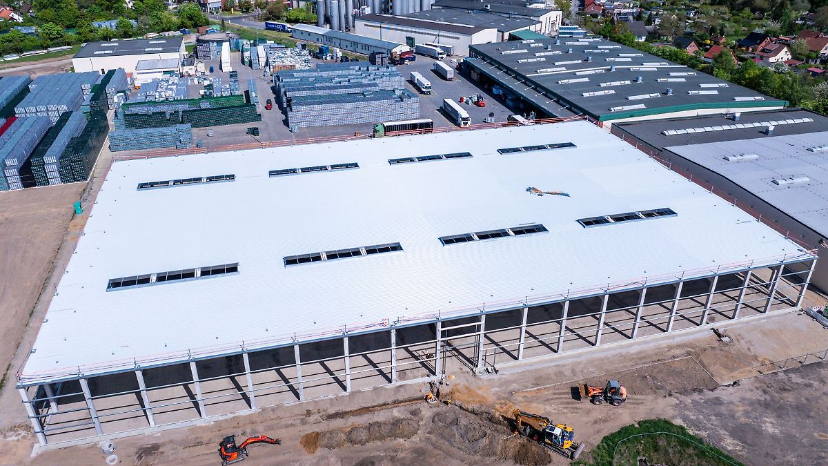 Neue "Lübzer"-Lagerhalle - Über 2.000 Lkw-Fahrten weniger
