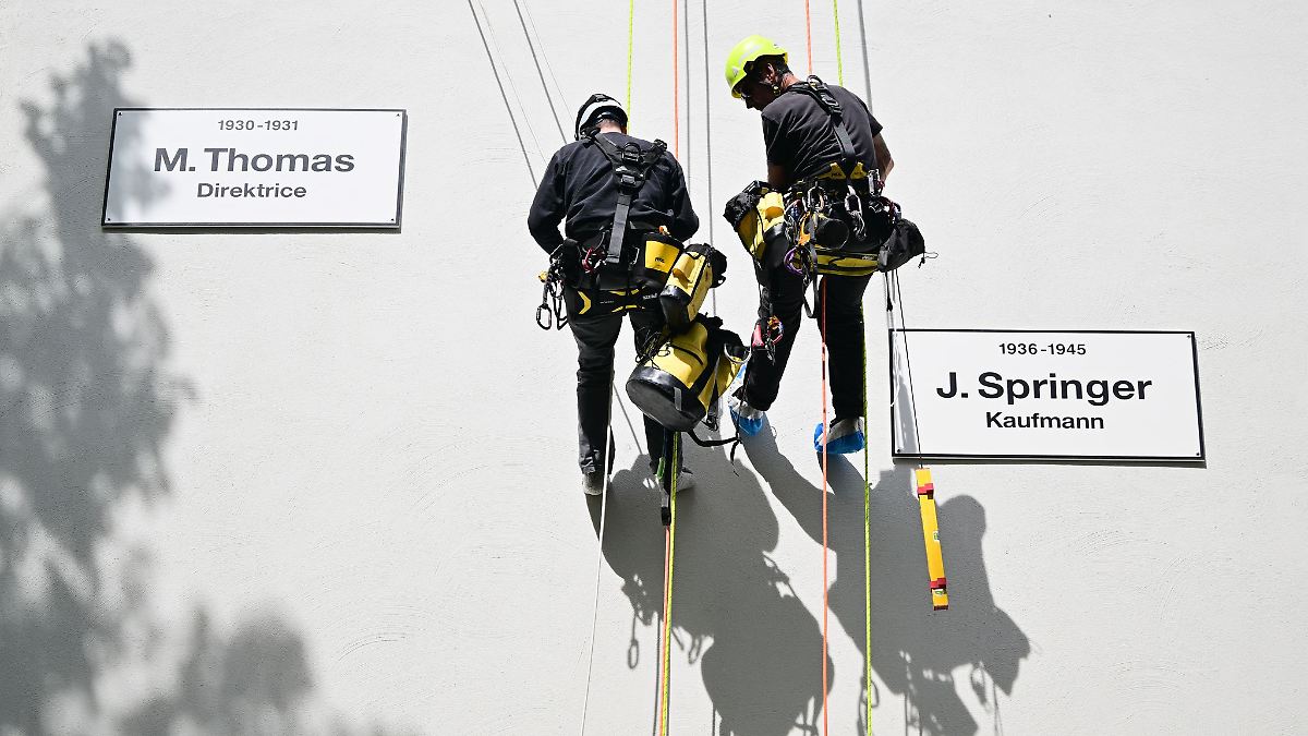 Kunstinstallation erinnert an Schicksal jüdischer Menschen