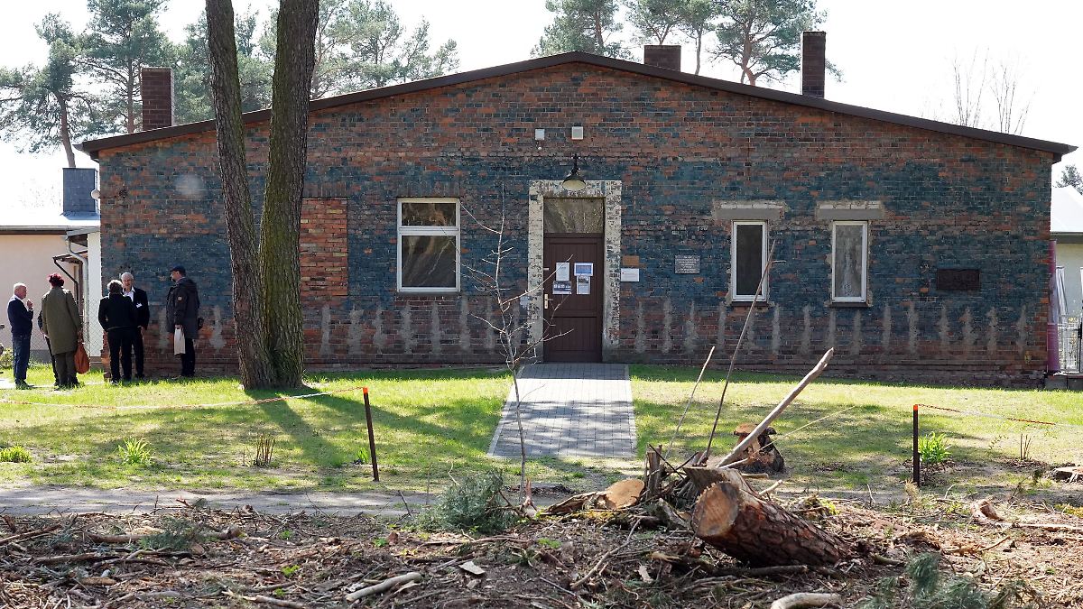 Gedenken an Opfer des NS-Regimes in ehemaligem KZ-Außenlager