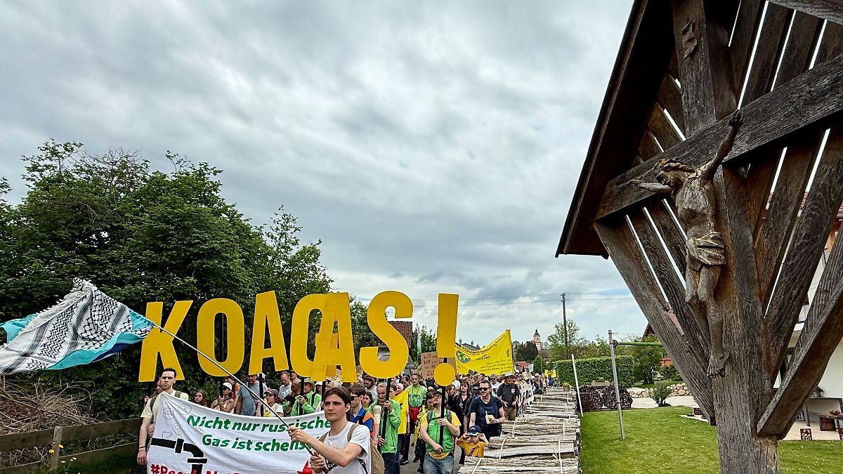 600 Menschen demonstrieren gegen Gasbohrung in Reichling