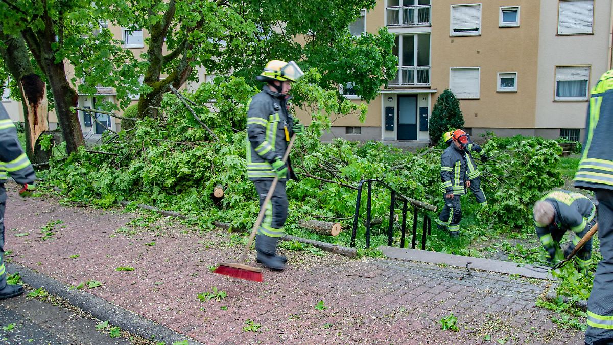Viele Einsätze von Rettungskräften nach Unwettern in Hessen