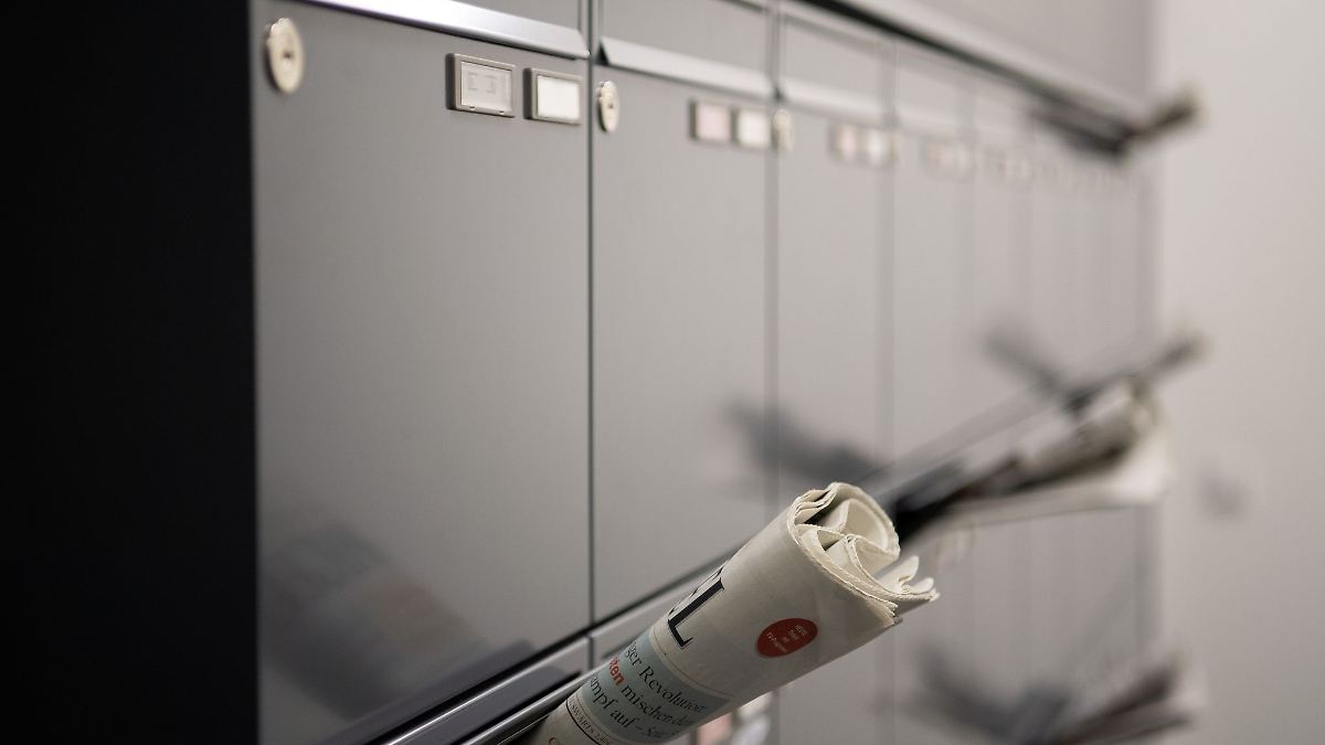 Tote Taube im Briefkasten - Polizei ermittelt