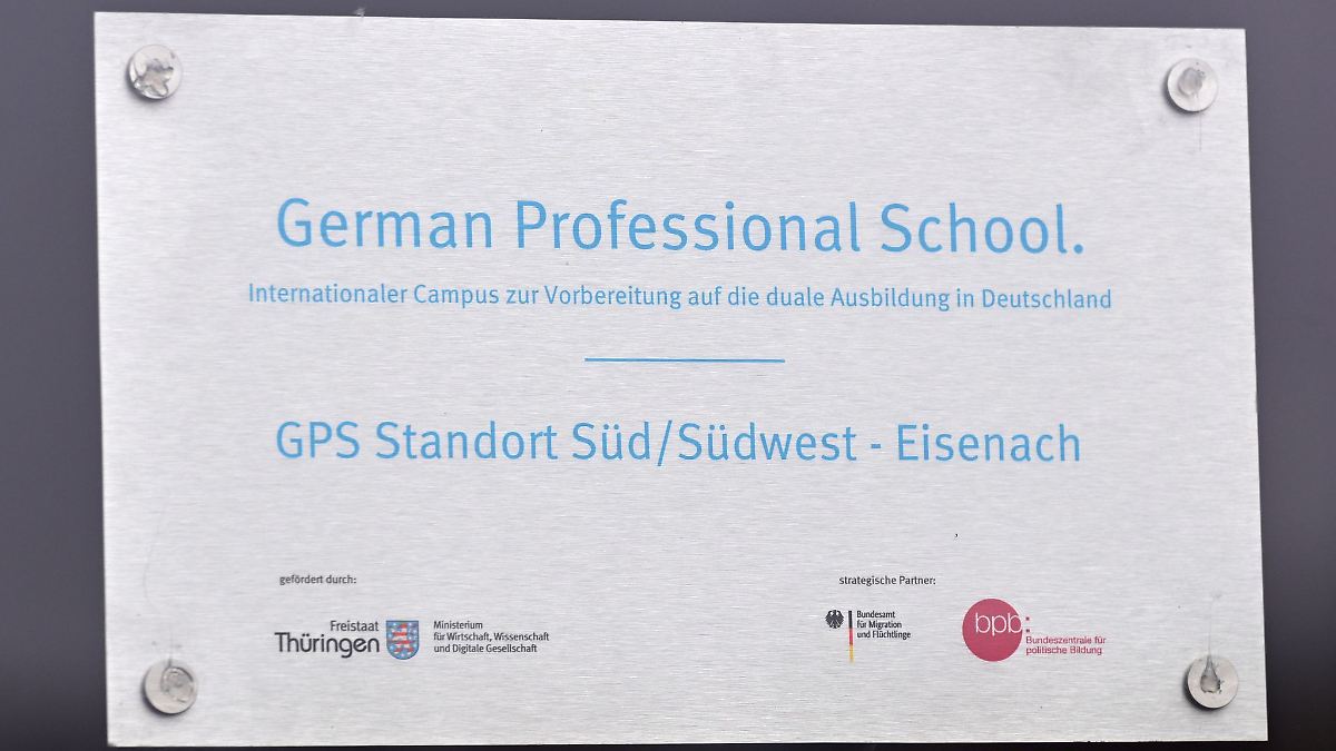 Junge Südamerikaner bereiten sich auf Ausbildung vor