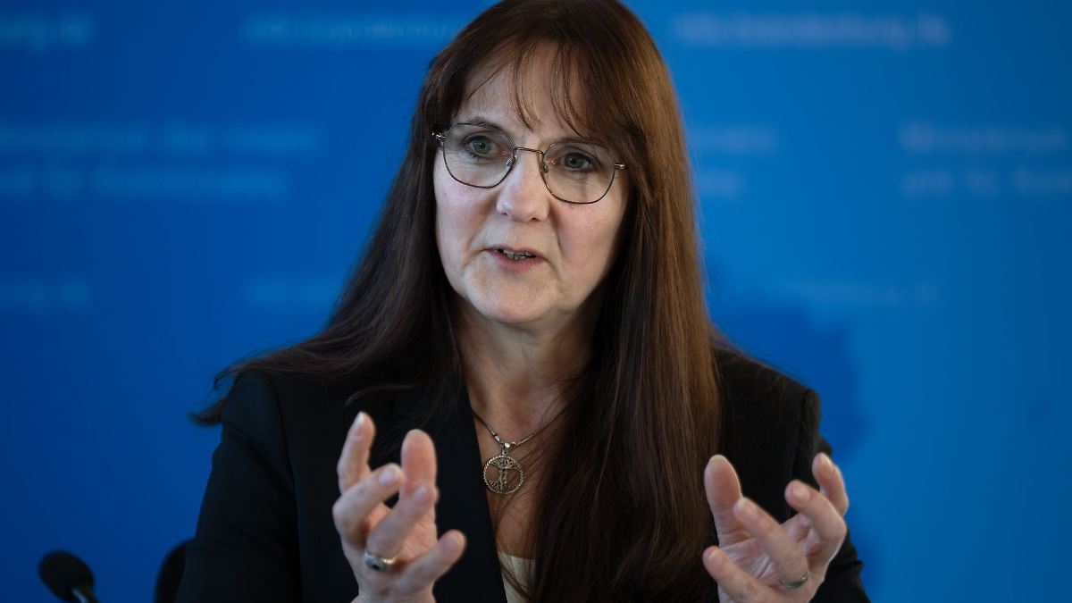 Woidke von Fraktions-Rückhalt für Innenministerin überzeugt