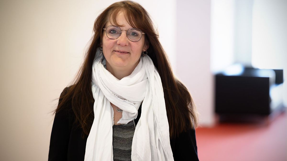 SPD-Fraktion spricht Ministerin nach Streit Vertrauen aus