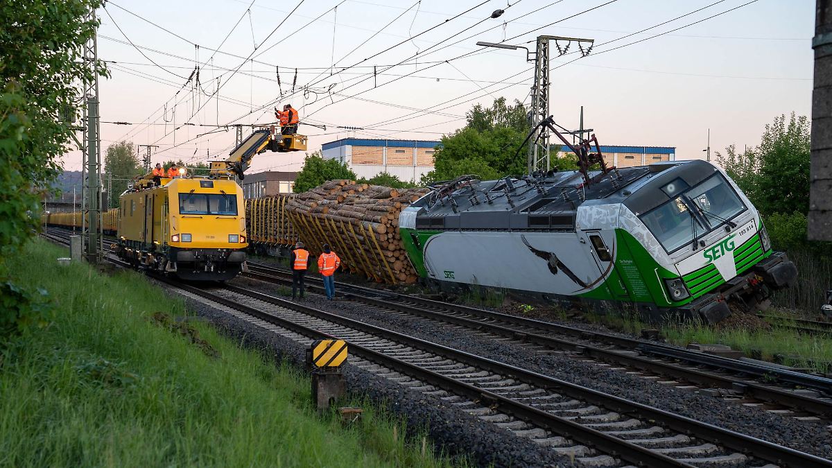 Nach Güterzug-Unfall bei Borken bleibt Bahnstrecke gesperrt