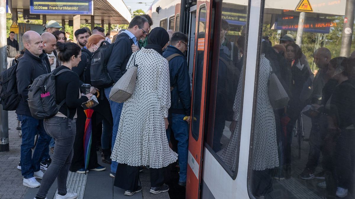 Nach Bahnchaos: Kommt ein Schienengipfel?