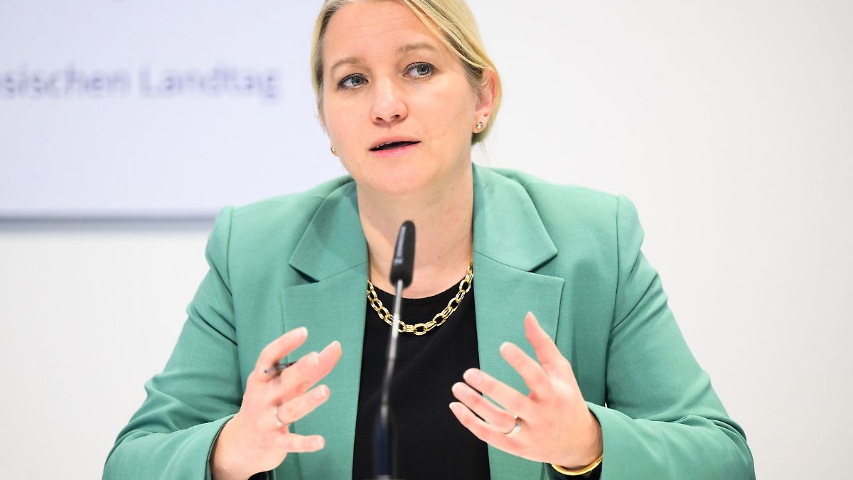 Ministerin Wahlmann für Mordmerkmal bei Femiziden