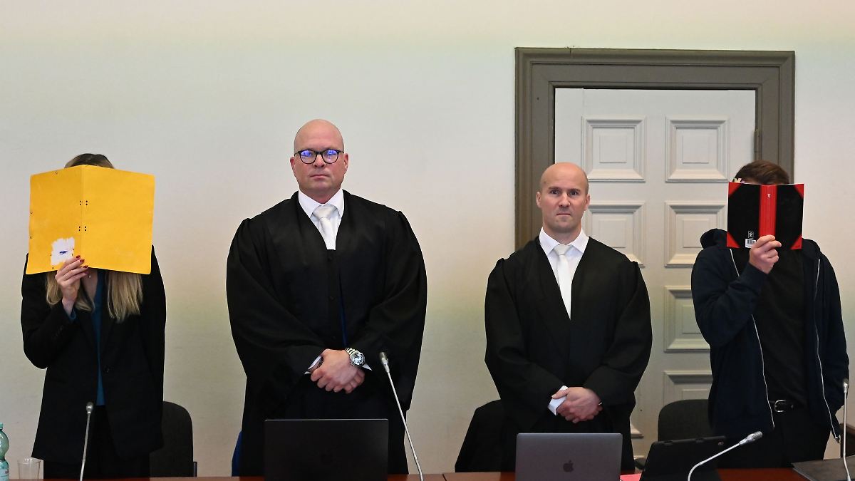 Raubüberfälle auf Kino und Juwelier - Neuneinhalb Jahre Haft