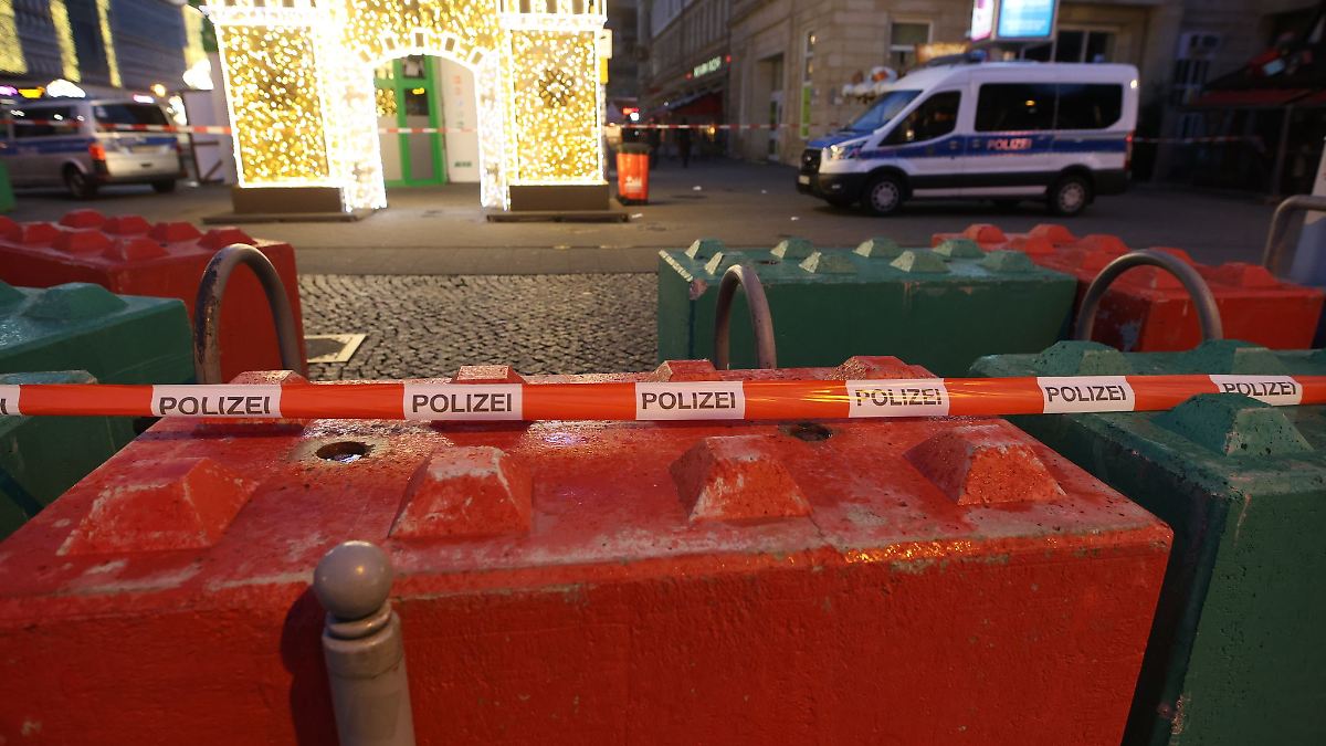 Ordnungsamtschef weist Verantwortung für Betonblöcke zurück