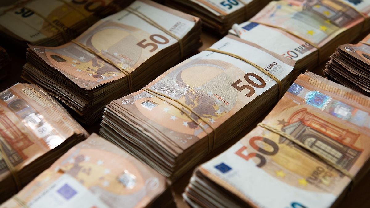 Hehres-Sparziel-100-000-Euro-Ist-das-der-Beginn-der-finanziellen-Freiheit-