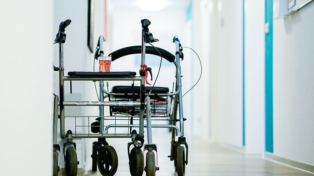 Pflegekräfte in RLP rund 30 Tage krankgeschrieben