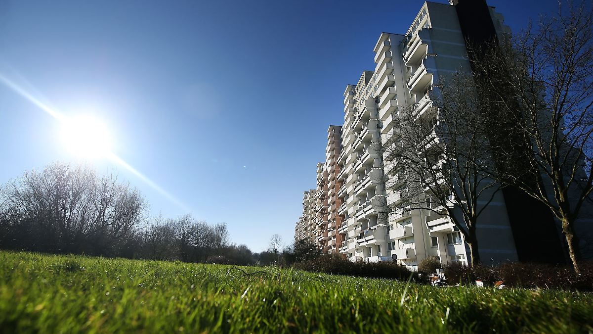 Gericht verhandelt Streit um Räumung von Wohnkomplex