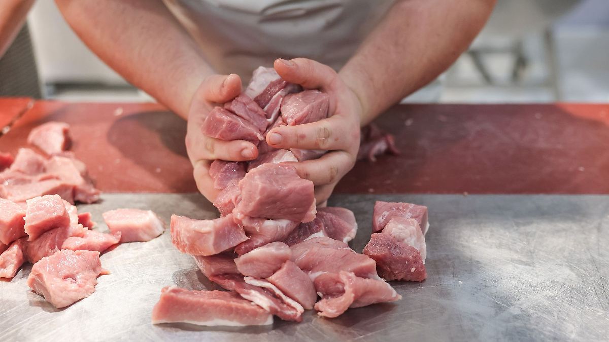 Angeblicher Metzger soll verdorbenes Fleisch verkauft haben