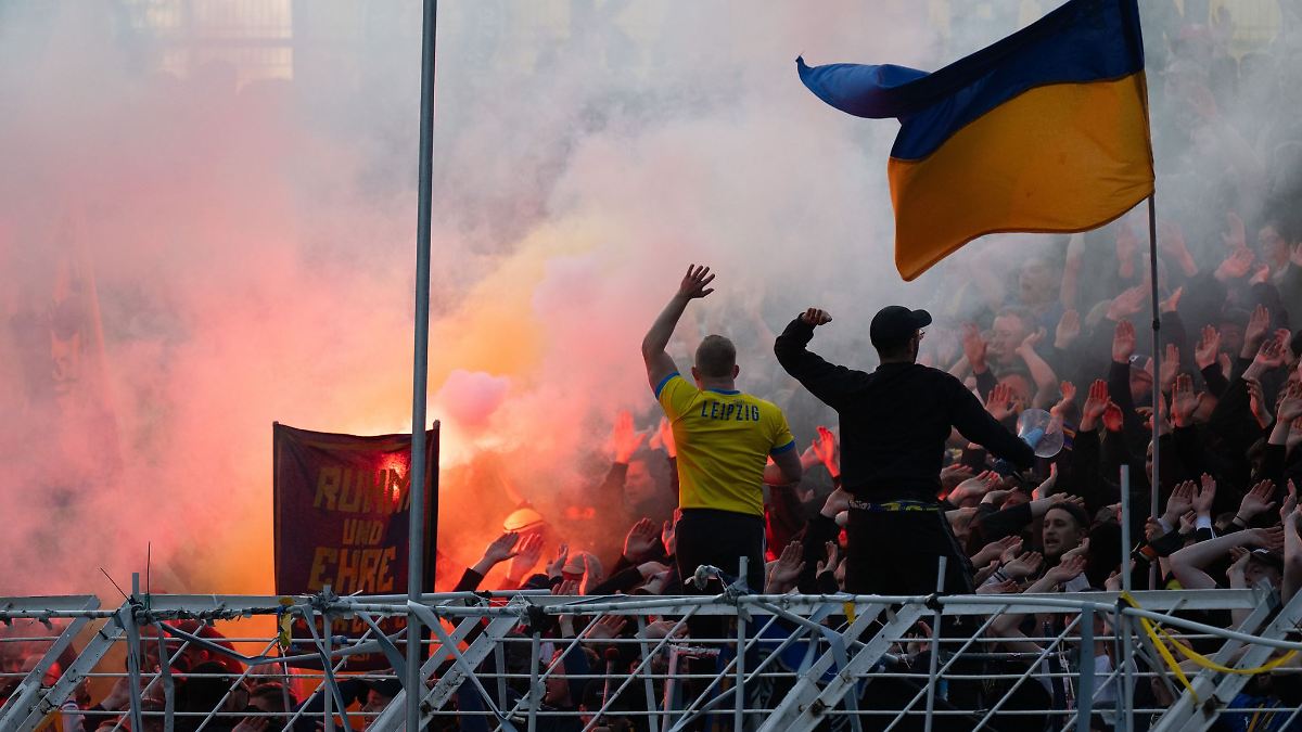 Leipziger Polizei ermittelt zu Steinwurf auf Sportreporter