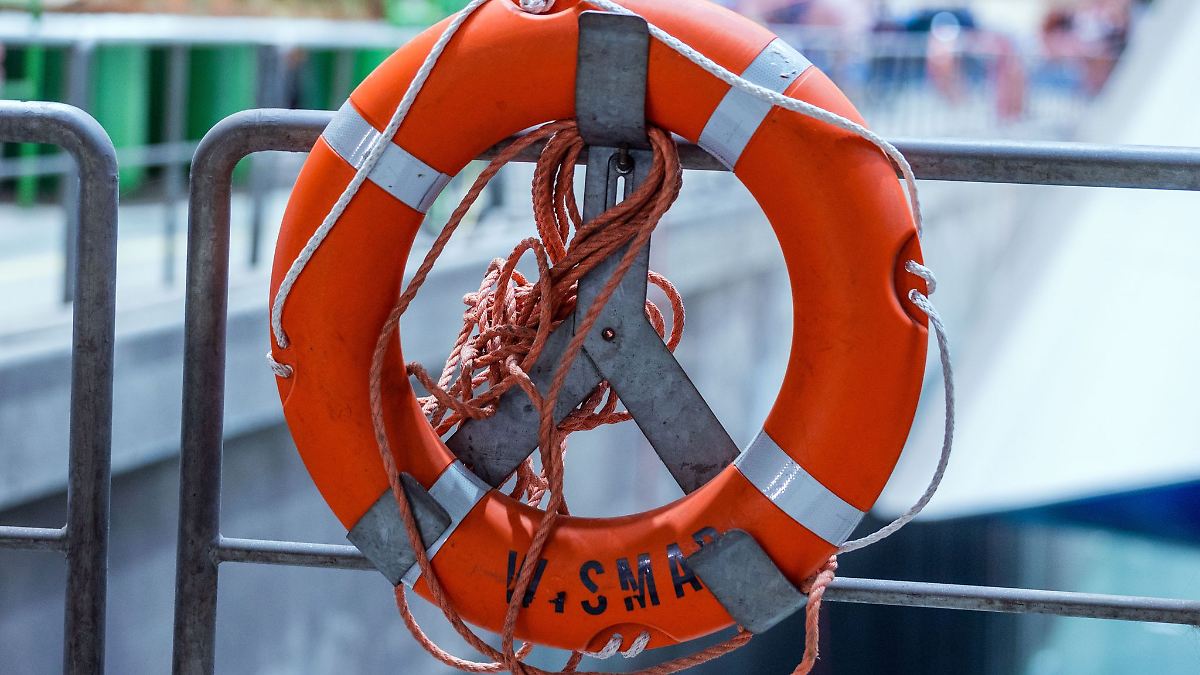 Mann will Angler aus Wasser retten - beide tot