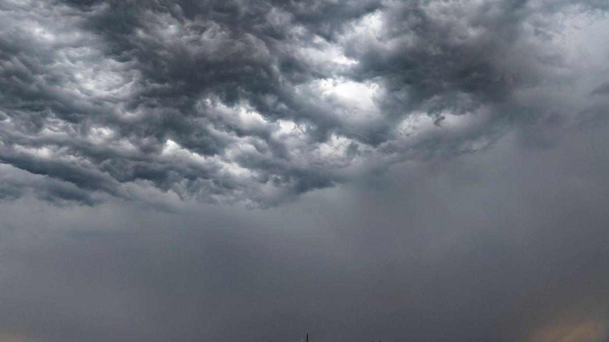 Feuchtwarm in NRW - nachmittags Gewitter und Hagel möglich