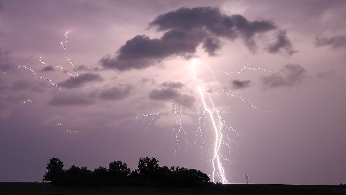 Unwetter bringen Starkregen und Sturm