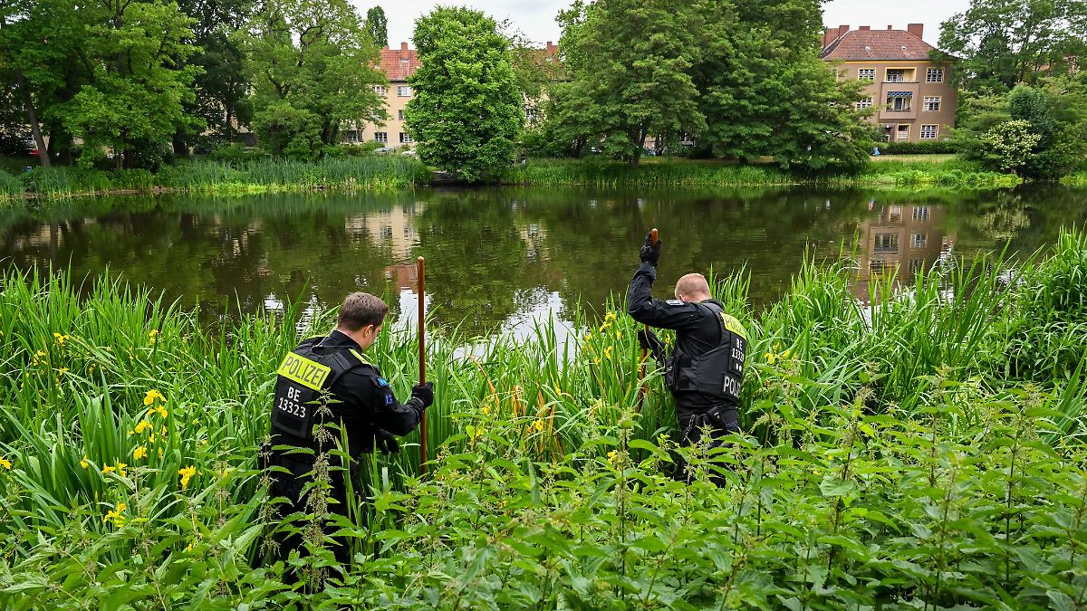 Nach Raubmord sucht Polizei mit Tauchern nach Tatwaffe