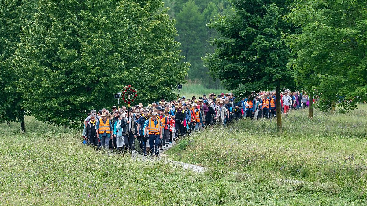 Regensburger Pilger erreichen nach 111 Kilometern Altötting