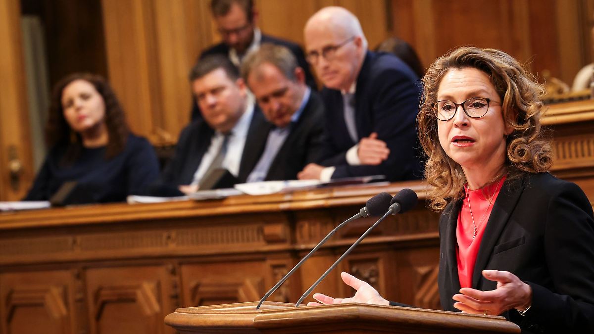 Veit sitzt in Tel Aviv fest - Lage in Israel völlig unklar