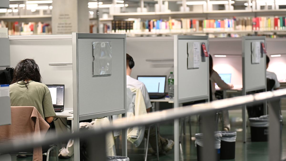 Proteste gegen Kürzungen im Hochschulbereich
