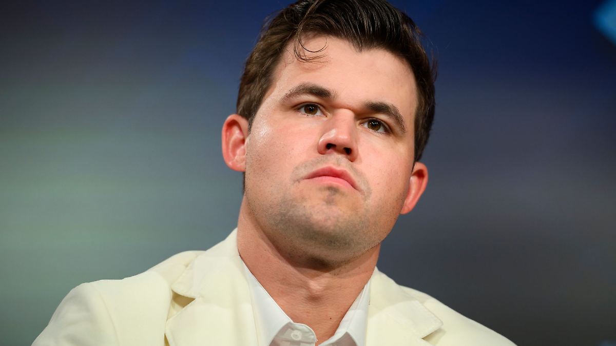 Schachstar Carlsen verlängert auf St. Pauli