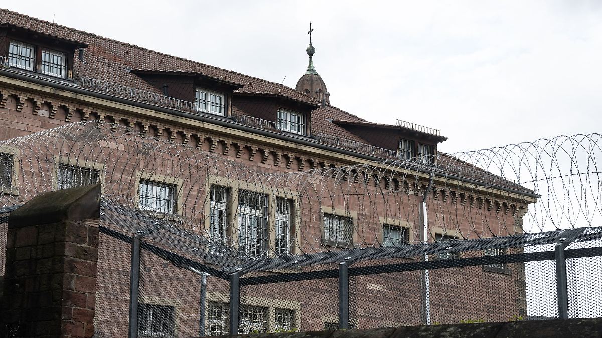 Aus Entziehungsanstalt "Fauler Pelz" wird Unigebäude