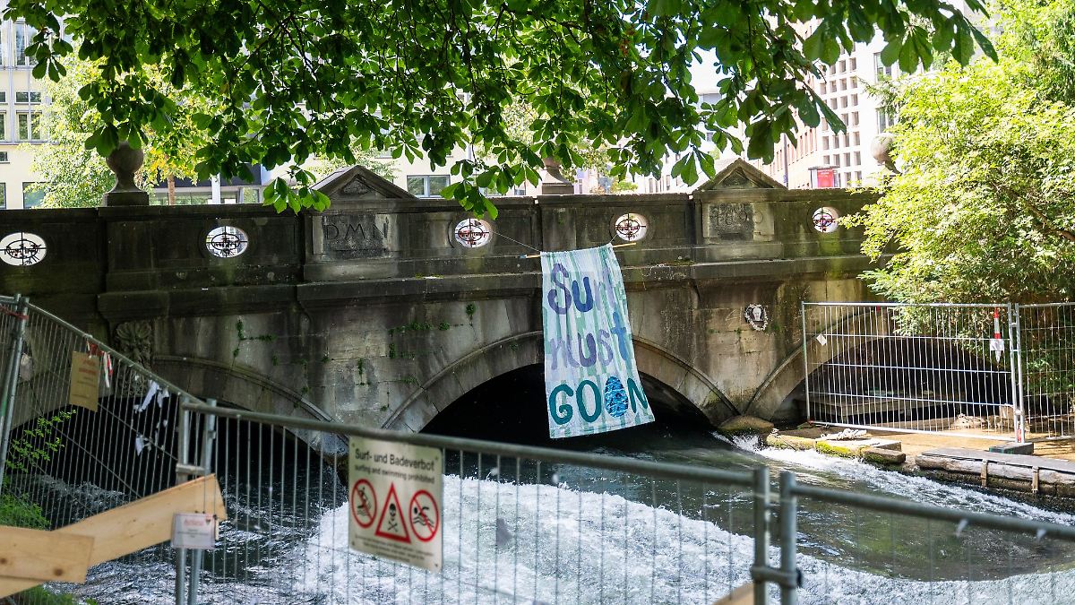 Ursache für Tod einer Surferin am Eisbach bleibt wohl unklar