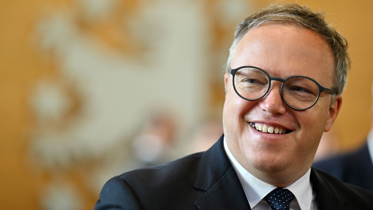 Voigt zufrieden - Weg für Investitionspakt frei