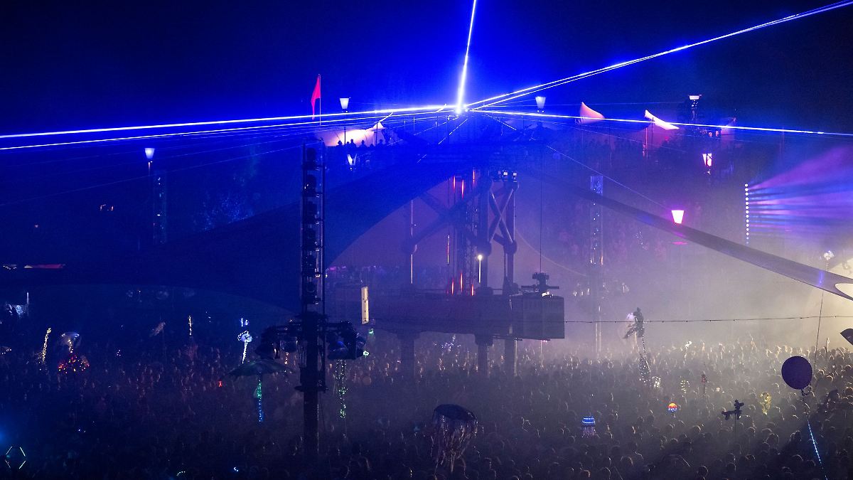 70.000 bei "Fusion" - Polizei bei Drogenkontrollen fündig