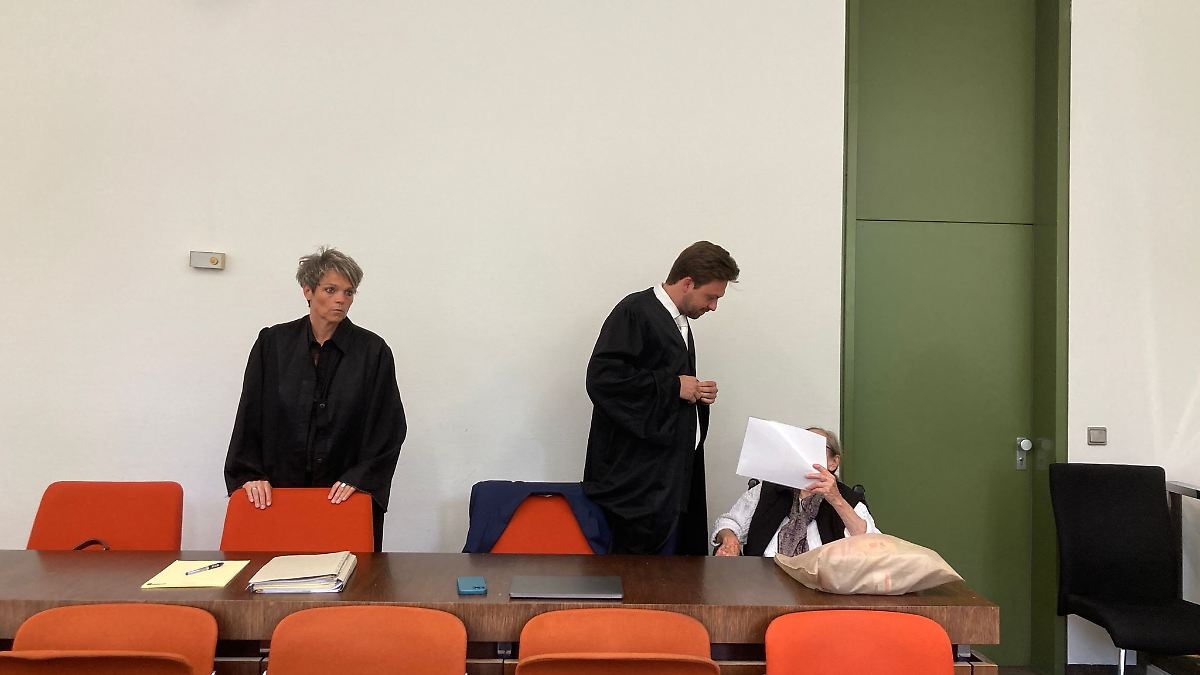 Kochtopf als tödliche Waffe - lange Haft für 90-Jährige