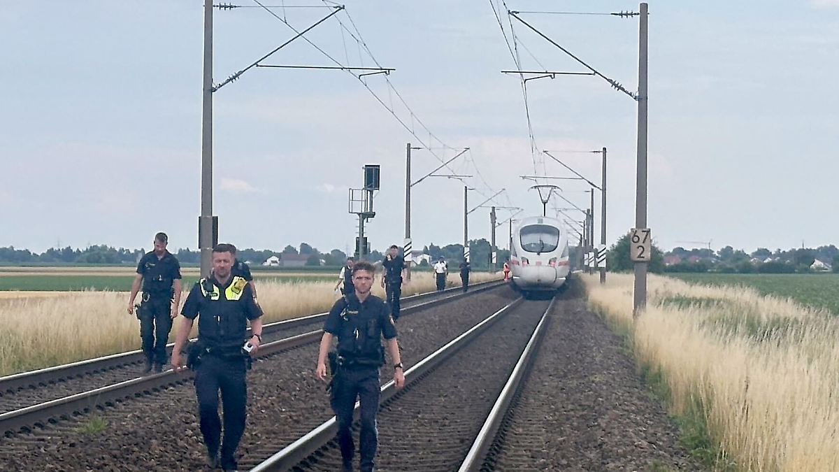 Nach Axt-Attacke im ICE: Ermittler wollen informieren