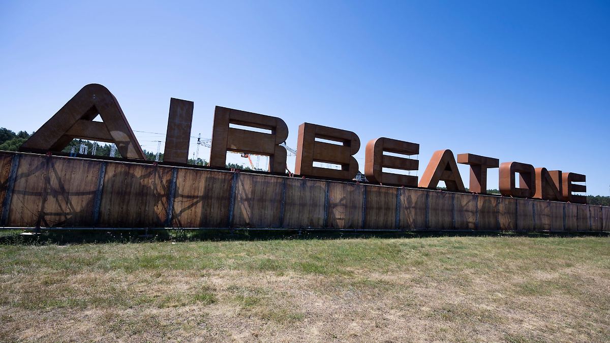 Behörde: "Blue Punisher"-Pillen bei "Airbeat One" im Umlauf