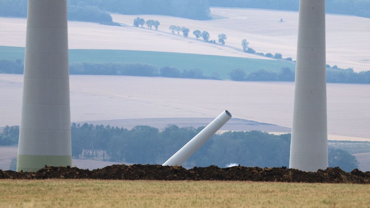 Sprengung von Windkraftanlagen hat begonnen