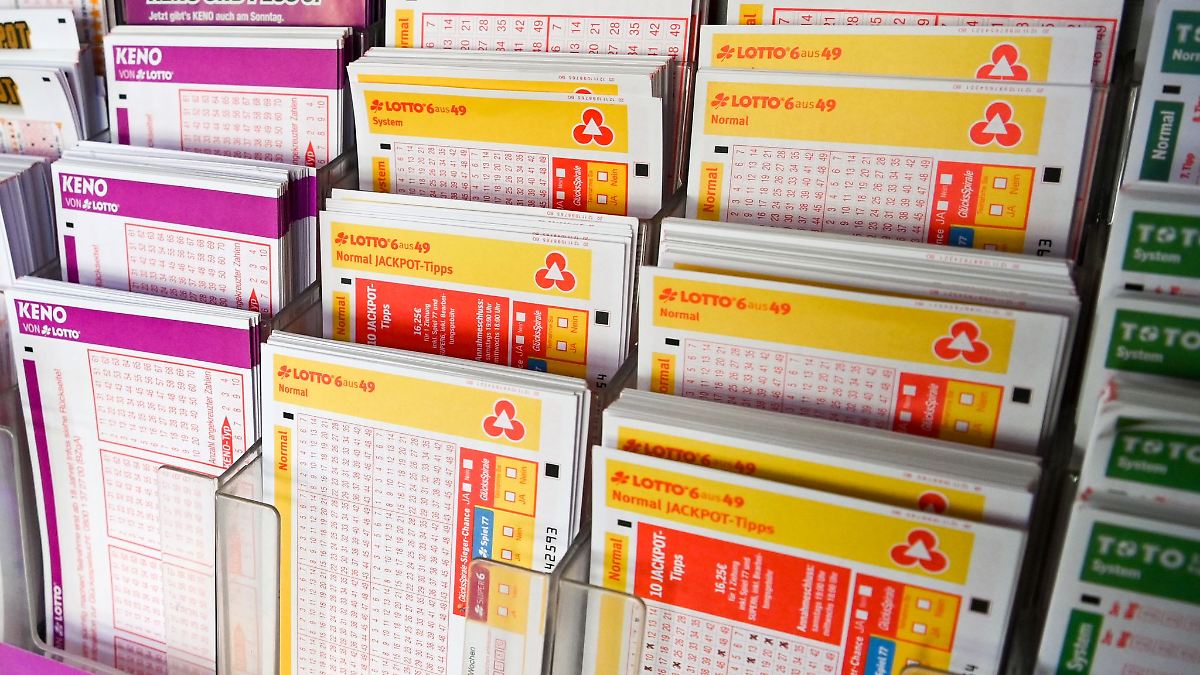 Unbekannter Jackpot-Gewinner holt seinen Millionengewinn ab