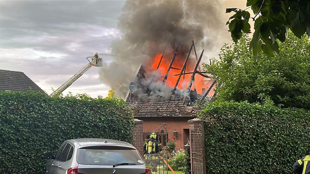 Feuer auf Pferdehof - Polizei ermittelt