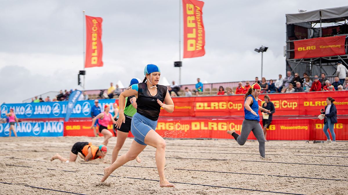 Internationaler DLRG Cup: Wettkampf im Rettungsschwimmen