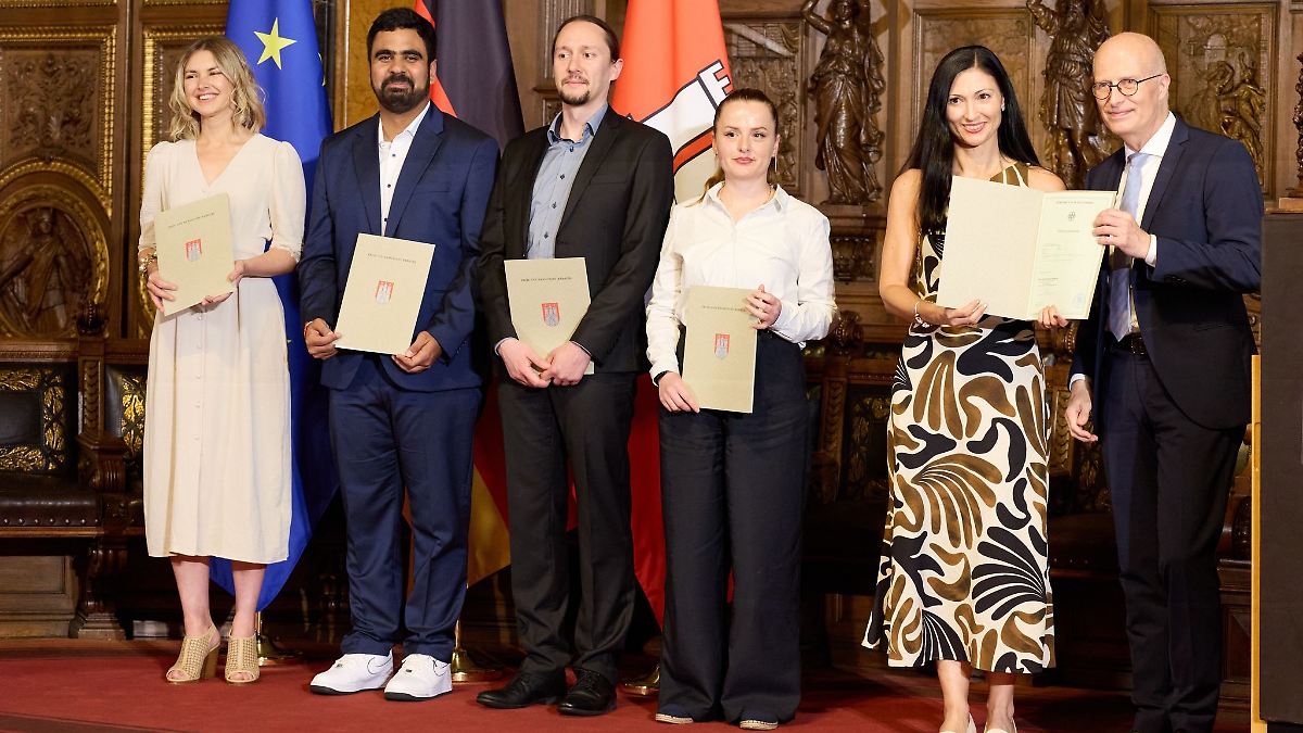 Zahl der Einbürgerungen in Hamburg weiter auf Rekordniveau