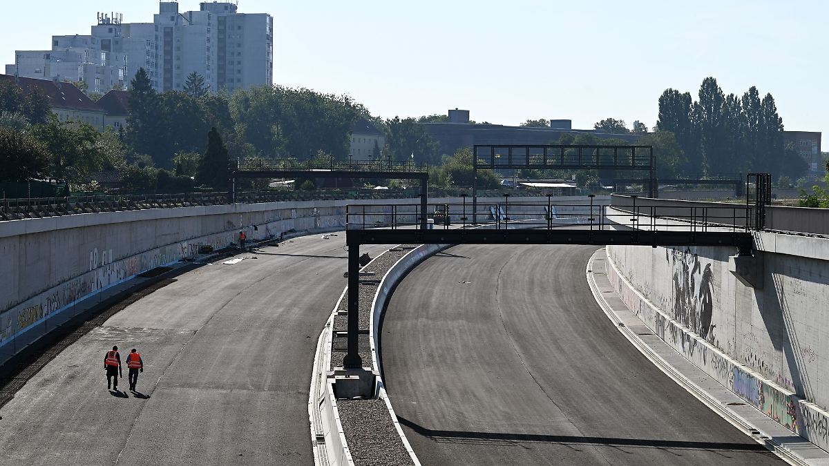 A100 am Dreieck Neukölln bis Montagmorgen gesperrt