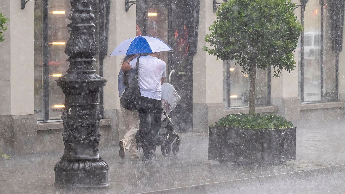 Unwetter erwartet - Dauerregen in bayerischen Alpen
