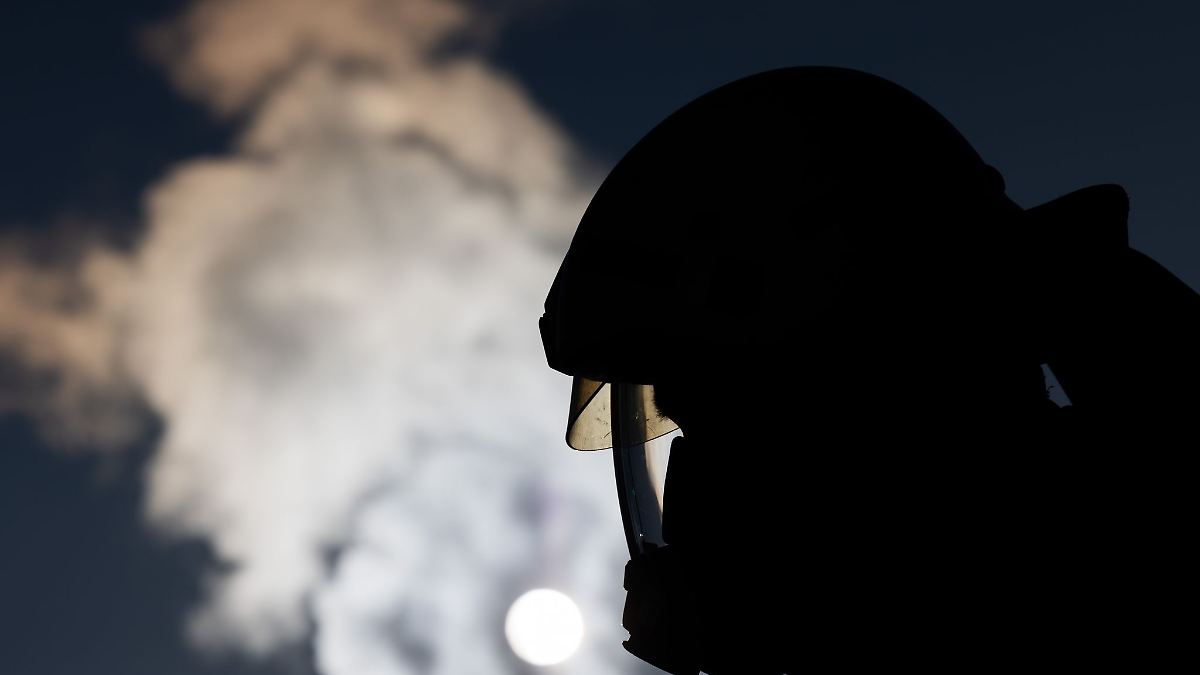 Feuer wütet in Wohnhaus – Bewohner gerettet